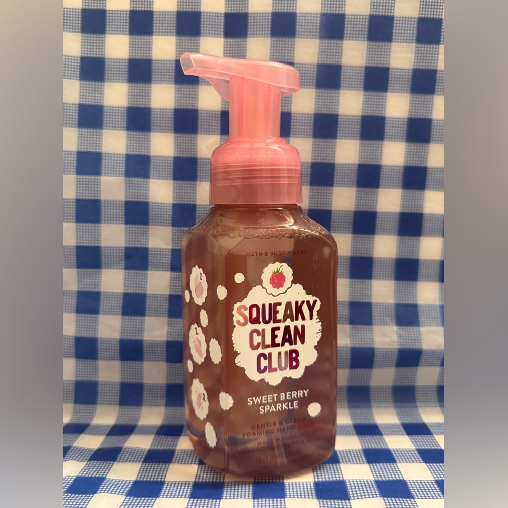 NEW B&BW 🫧 Sweet Berry Sparkle , Squeaky Clean Foaming hand soap 8.75 fl Oz